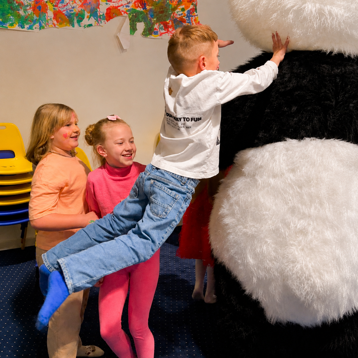 Verjaardagsverrassing met mascotte